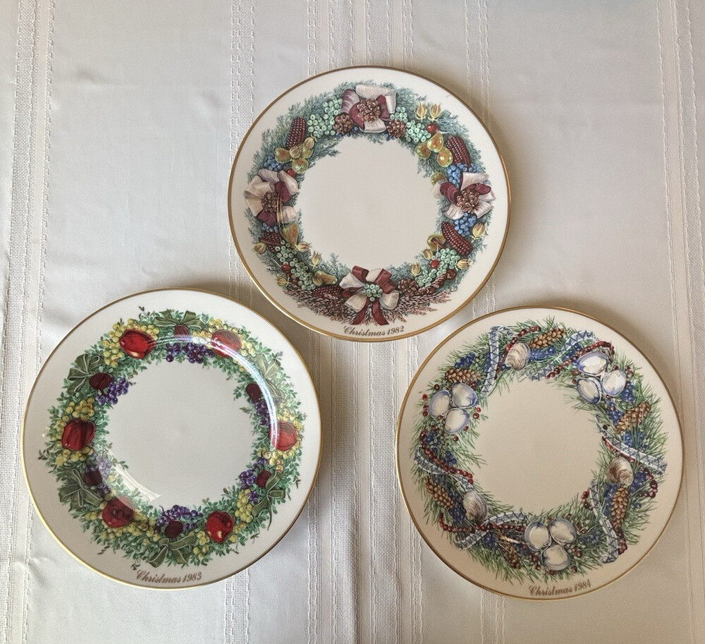 Lot of 3 Lenox Colonial Christmas Wreath Plates 1982 1983 1984 Boxes Pamphlets